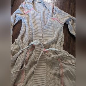 FREE PEOPLE/ OVERSIZED SIZE SMALL